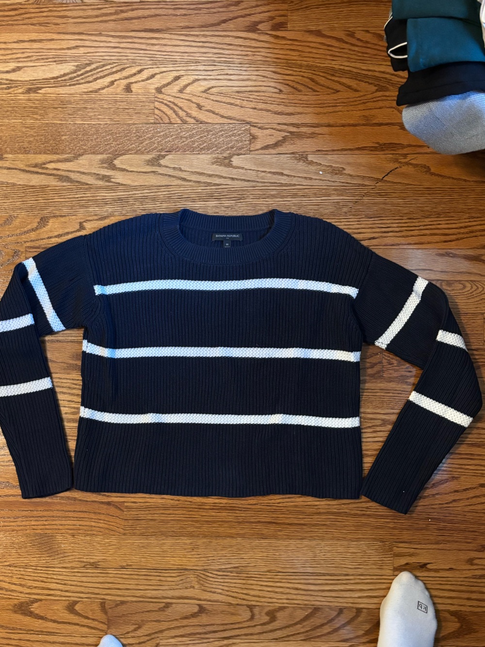Banana Republic Black & Ivory Striped Ribbed Cropped Knit Sweater Women's Medium